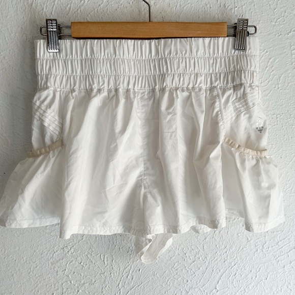 free people Pants - Free People Movement Get Your Flirt On Shorts White Small